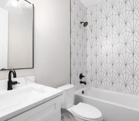 Proyecto de Reforma de Baño en Gijón – Estilo Moderno y Elegante