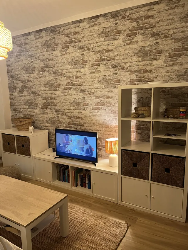 Decoración de salón con papel pintado