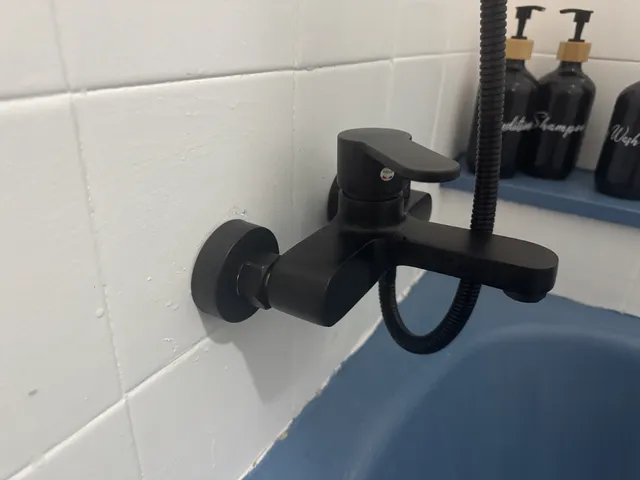 Sustitución de grifos en el baño