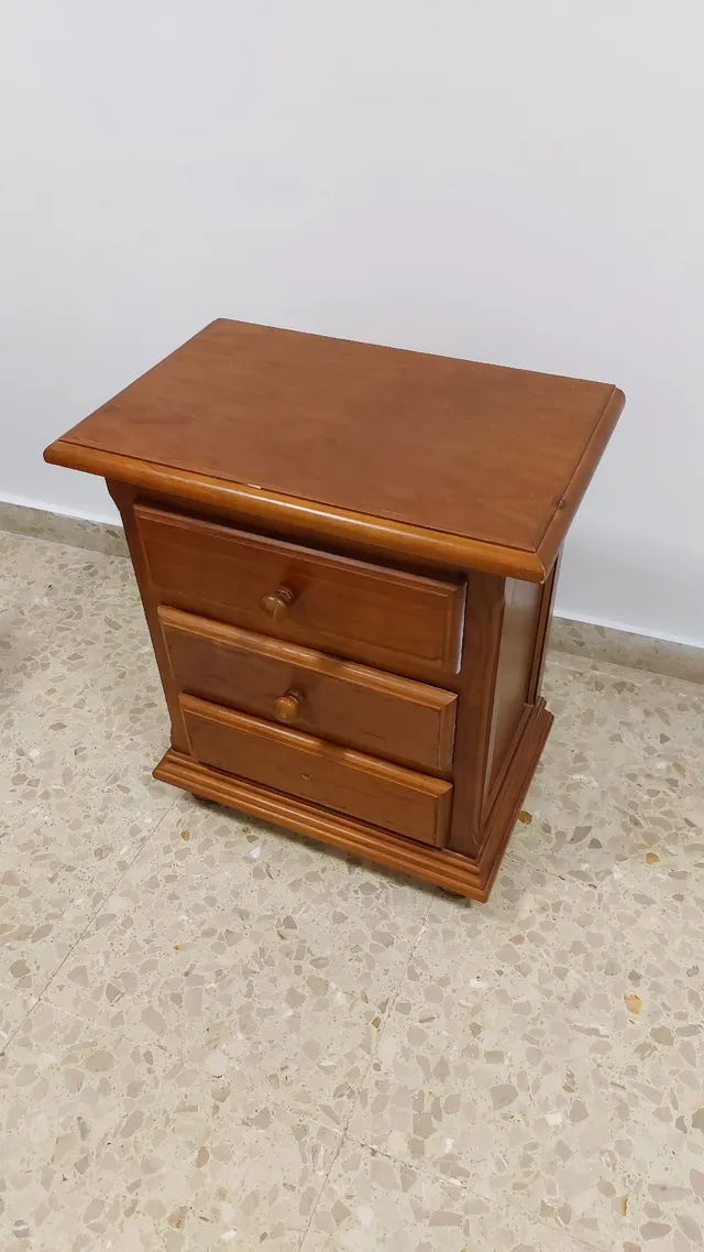 Renovación mesita de noche