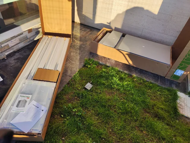 Montaje de caseta de jardín de resina one