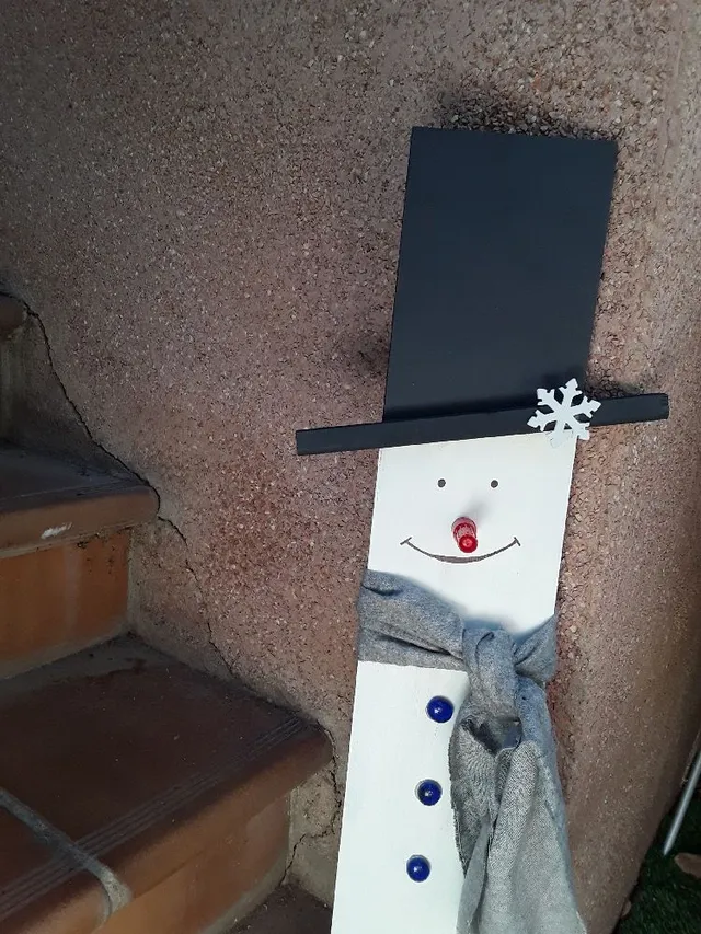 DIY: Muñeco de nieve de listones de madera reciclado