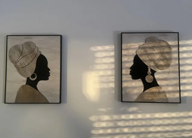 Decorando con cuadros el salón