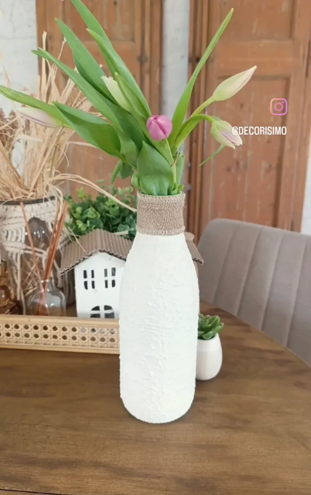 Jarrón con textura usando bicarbonato