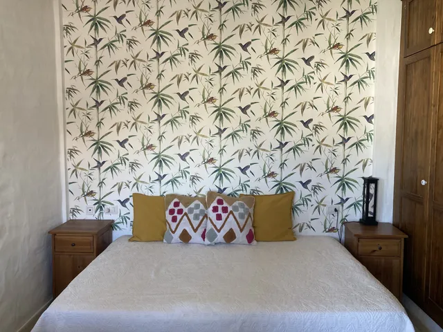 Habitaciones con papel pintado con diferentes estampados