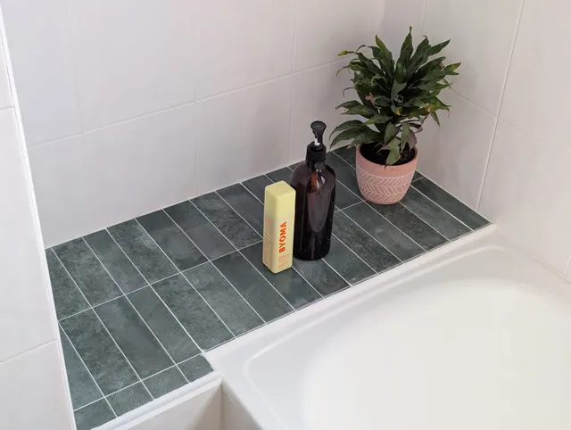 SOLUCIÓN PARA REPISA CON AZULEJOS PINTADOS