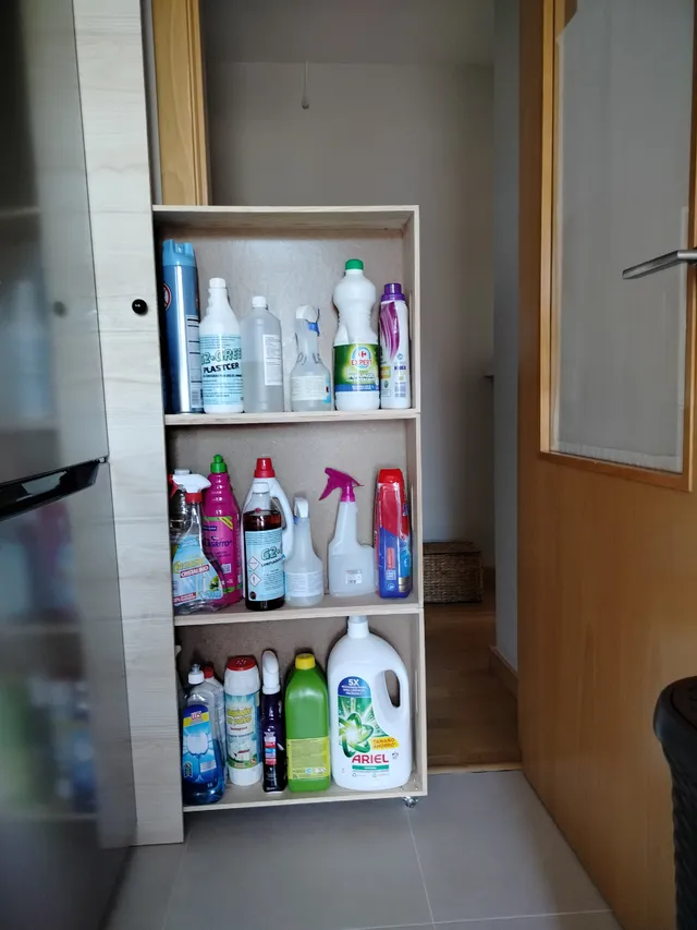 DIY: armario con ruedas para aprovechar un hueco pequeño